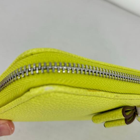 Anne Klein Slim Z/A Wallet Zip Around Wristlet Yellow Bow Detail New 7.5 Inch - Picture 7 of 10